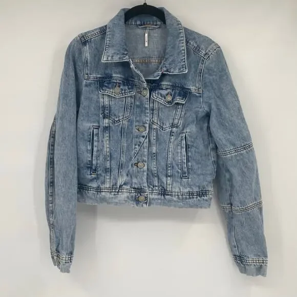 Free People Women's Light Indigo Blue Jean Rumors Denim Jacket Size XS - Picture 4 of 12